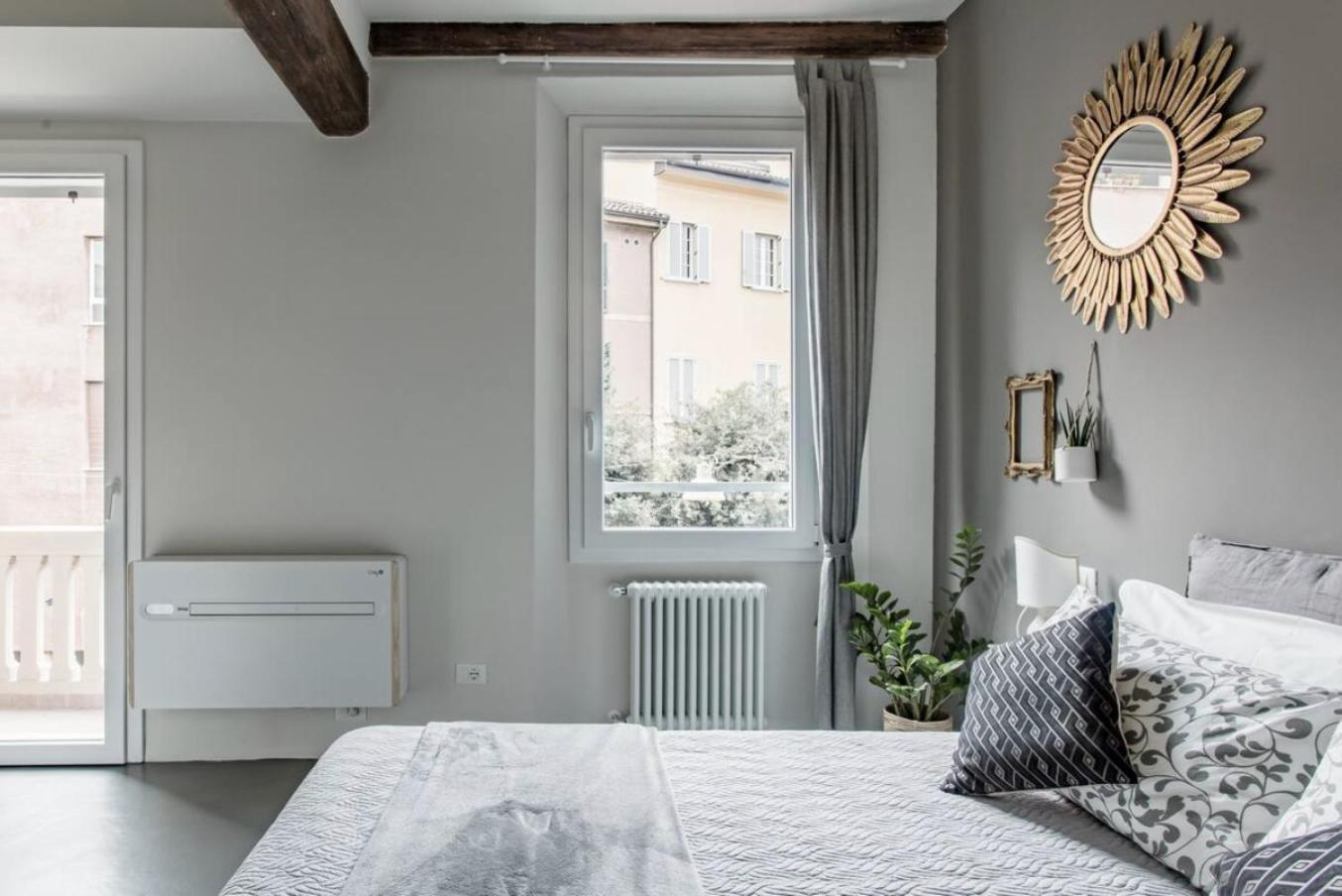 Charming Flat Righi Bologna Apartment Bagian luar foto