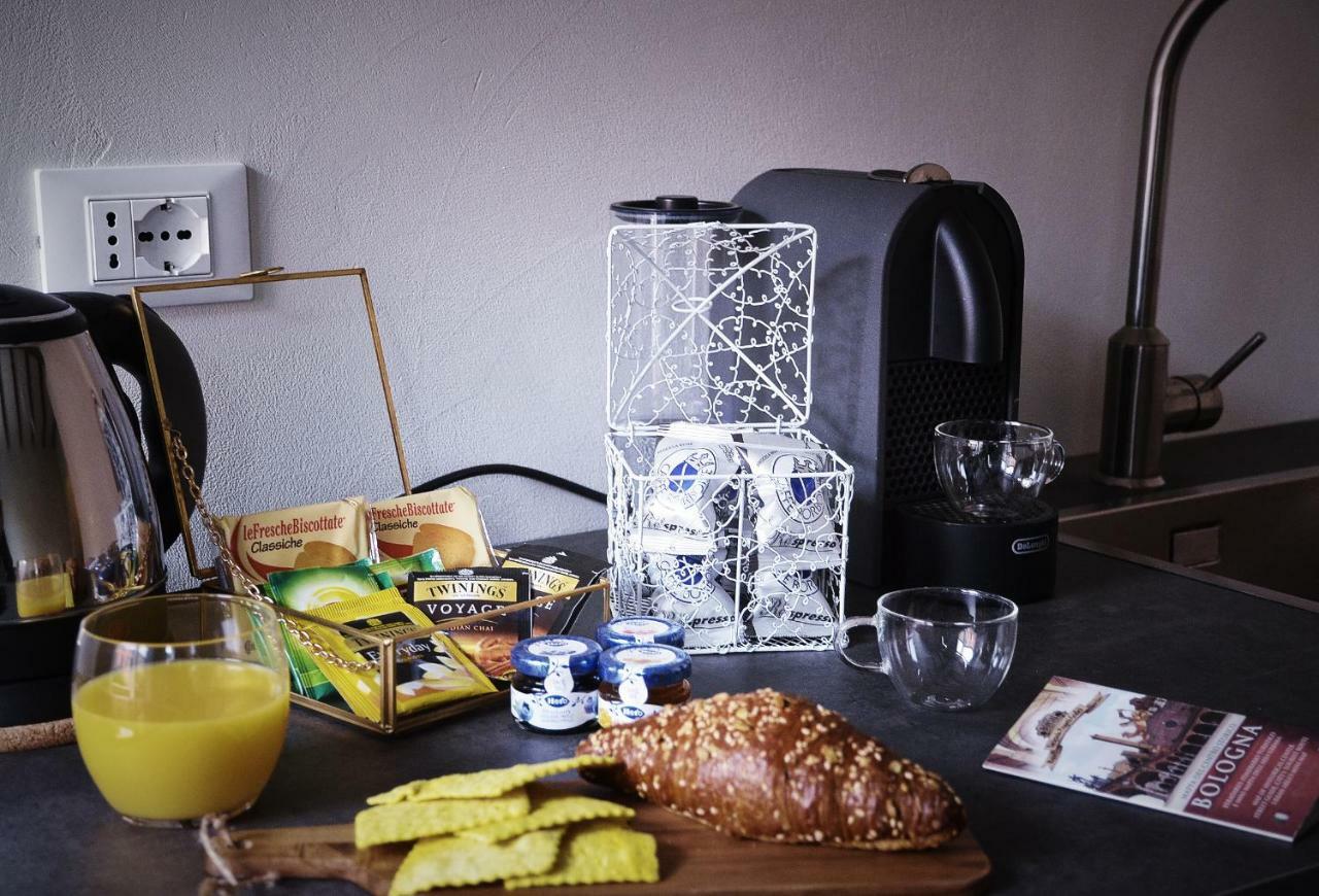 Charming Flat Righi Bologna Apartment Bagian luar foto